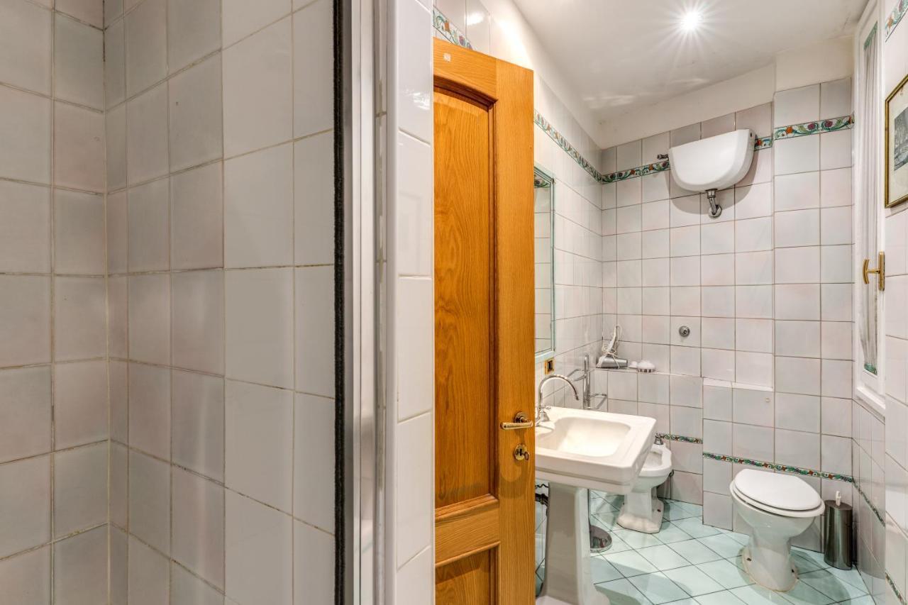 Lovely Flat By The Trevi Fountain Apartamento Roma Exterior foto