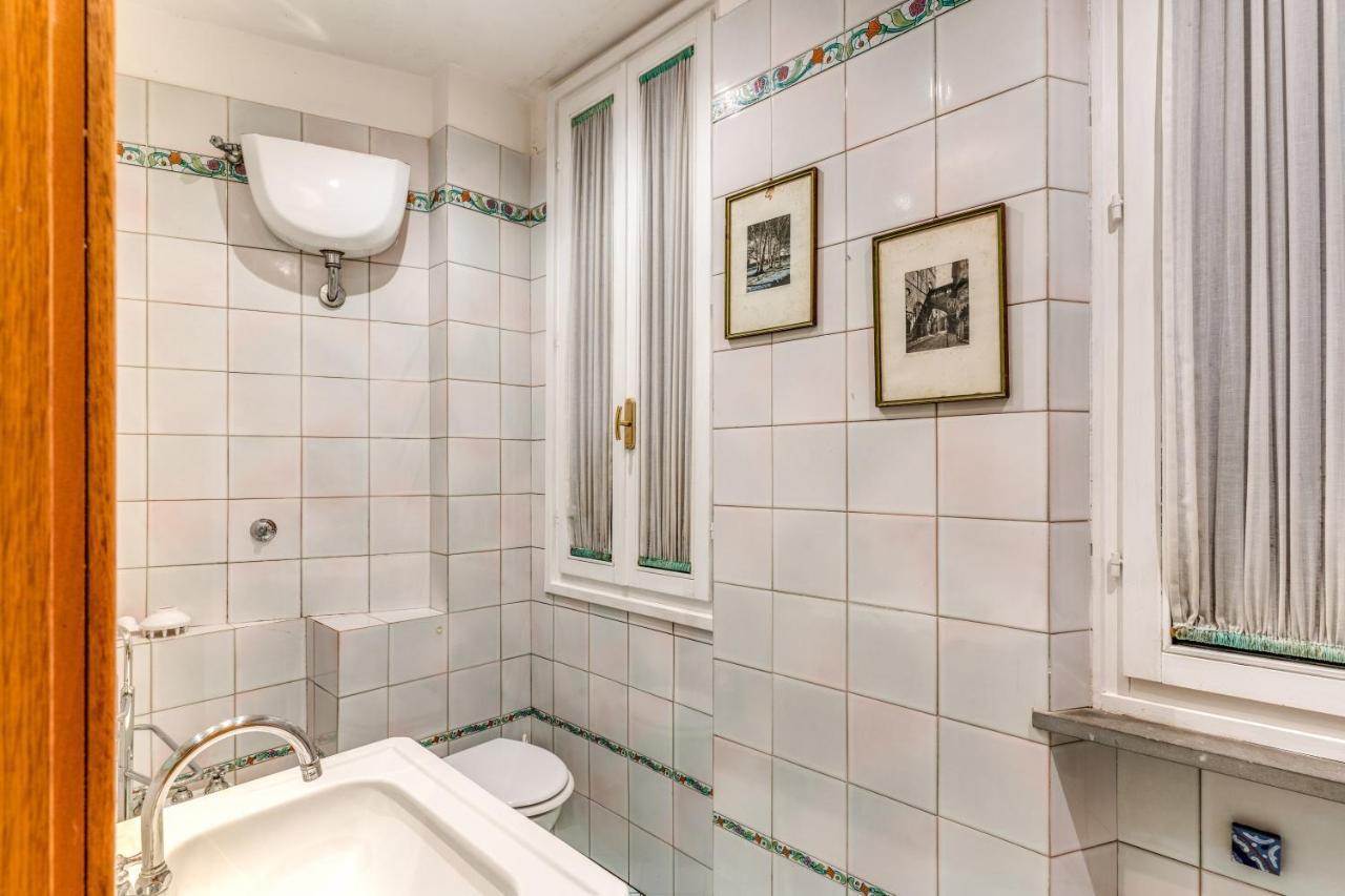 Lovely Flat By The Trevi Fountain Apartamento Roma Exterior foto