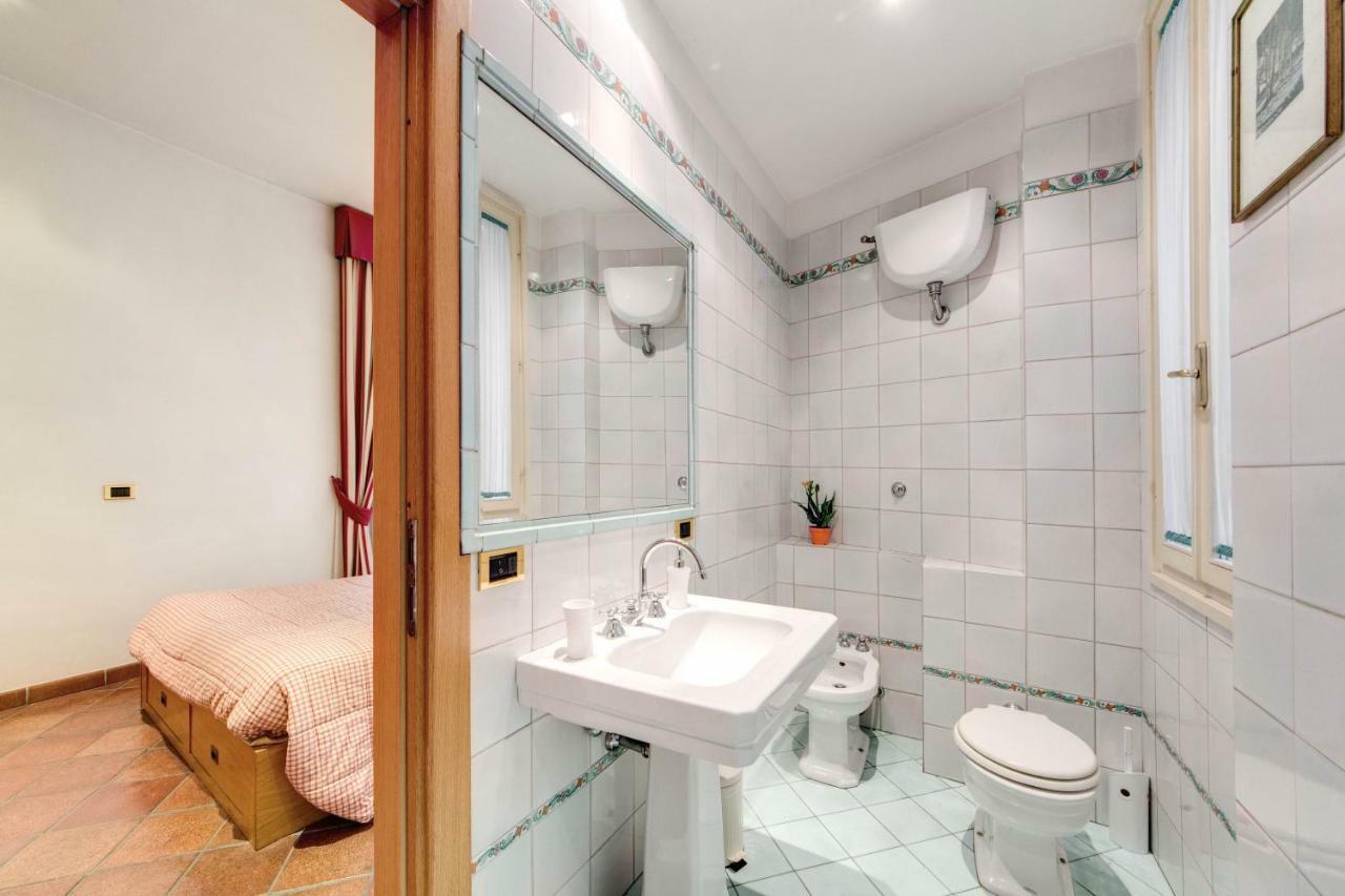 Lovely Flat By The Trevi Fountain Apartamento Roma Exterior foto